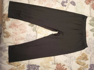 Pantalón negro fino