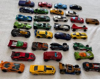 Lote de 32 Coches de Juguete