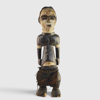 Estátua Antiga em Madeira Entalhada
