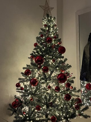 ¡Árbol de Navidad con Decoración!