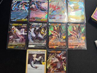Lote de 10 Cartas Pokémon V