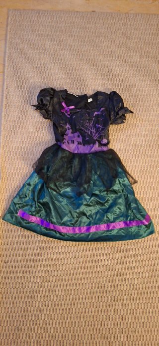 Disfraz de Bruja Talla 4-6 (5 Eur/ unidad)