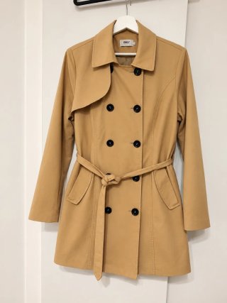 Gabardina Beige ONLY Talla M