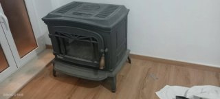 Estufa de leña antigya