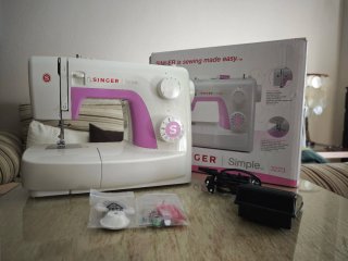 Máquina de coser Singer 3223