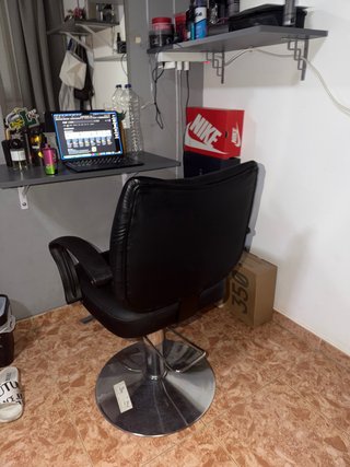 Silla de Peluquería Negra