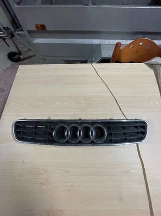 Parrilla Calandra Audi A3 8L OEM
