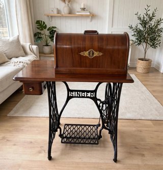 Máquina de coser Singer antigua