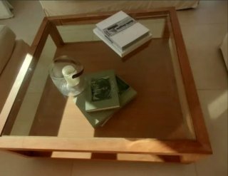 Mesa de centro de madera y cristal
