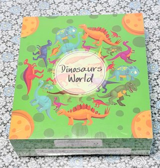 Juguete de dinosaurios: 16 figuras y 16 vehículos