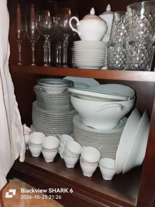 Vajilla y Cristalería Completa Y mueble