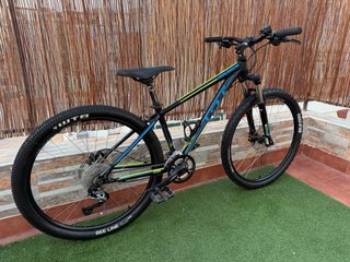 Bicicleta de Montaña GT Avalanche 27.5