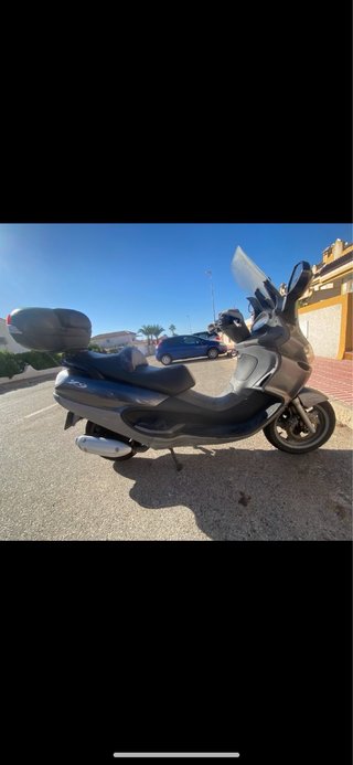 Piaggio X9 Maxi Scooter