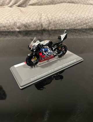 Maqueta Ducati Desmosedici GP19 Jack Miller