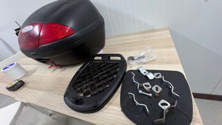 Baúl para moto con kit de montaje