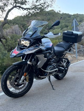 BMW R1250GS