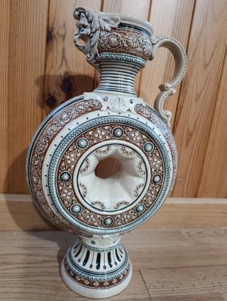 Jarra de cerámica decorativa