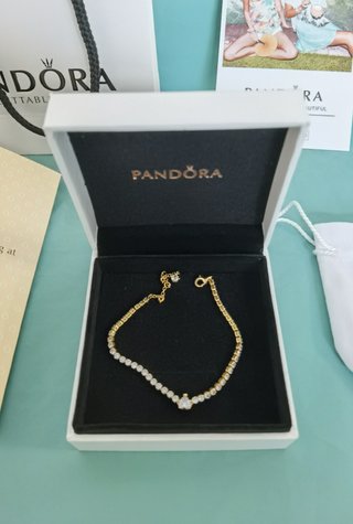 Pulsera Pandora tenis corazón dorada