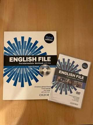 English File: Pre-Intermediate [A2-B1] : Workbo...