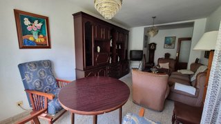 Mueble de comedor .