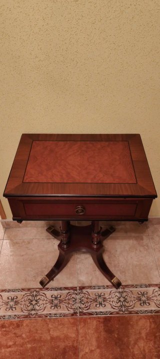 Mesa Auxiliar de Madera