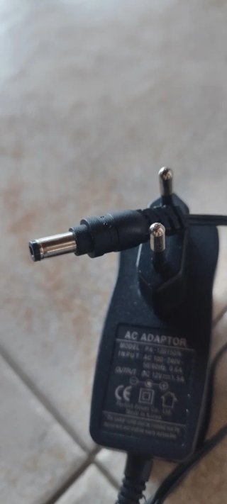 Adaptador de Corriente Universal