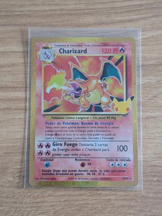Carta Pokémon Charizard 30 Aniversario TCG