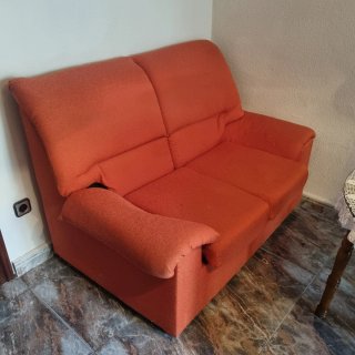 Sofá de dos plazas naranja