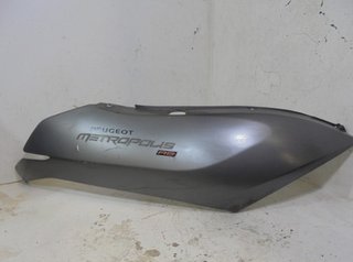 Peugeot carenado trasero derecho metropolis 32063