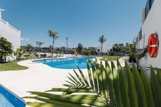 Casa adosada en alquiler en El Padrón - El Velerín - Voladilla en Estepona