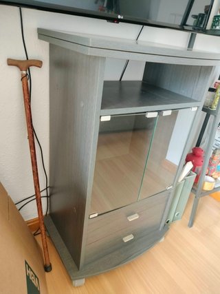 Mueble de Comedor Gris con Vitrina