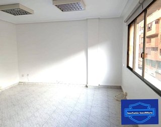 Oficina en alquiler en Ensanche - Diputación en Alicante