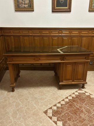 Escritorio Antiguo de Madera