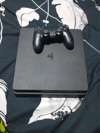 PlayStation 4 Slim 500GB Negra