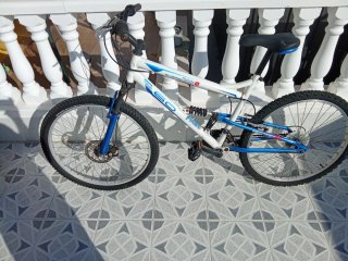 Bicicleta de Montaña Doble Suspensión