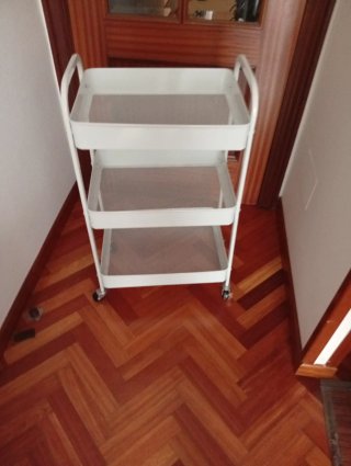 Carrito de cocina blanco con ruedas