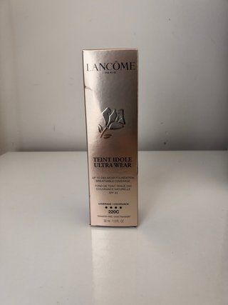 Lancôme Teint Idole Ultra Wear 220C