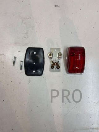 Piloto iluminacion rojo media luna 2600026