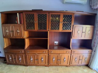 Librería de salón clásica de madera