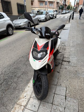 Aprilia SR Motard 50cc - Motor Nuevo - Buen estado
