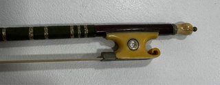 Arco antiguo de violín 4/4. Peso 53,6 gr