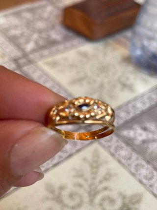 Anillo de oro 18k con piedras