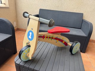 Bicicleta de madera para niños