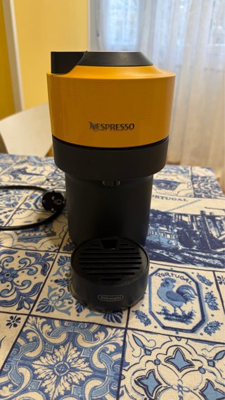 Cafetera Nespresso Vertuo De'Longhi