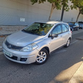 Nissan Tiida 2008