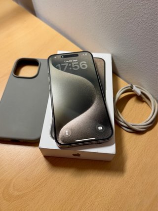 iPhone 15 pro *INTACTO*