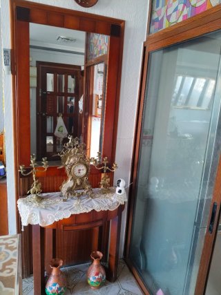 Mueble de entrada con espejo