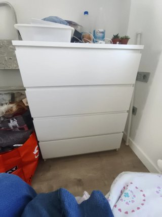Cómoda Ikea de 4 cajones blanca