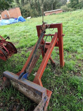 Pala trasera para tractor