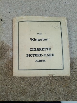 Álbum Antiguo de Tarjetas de Cigarrillos